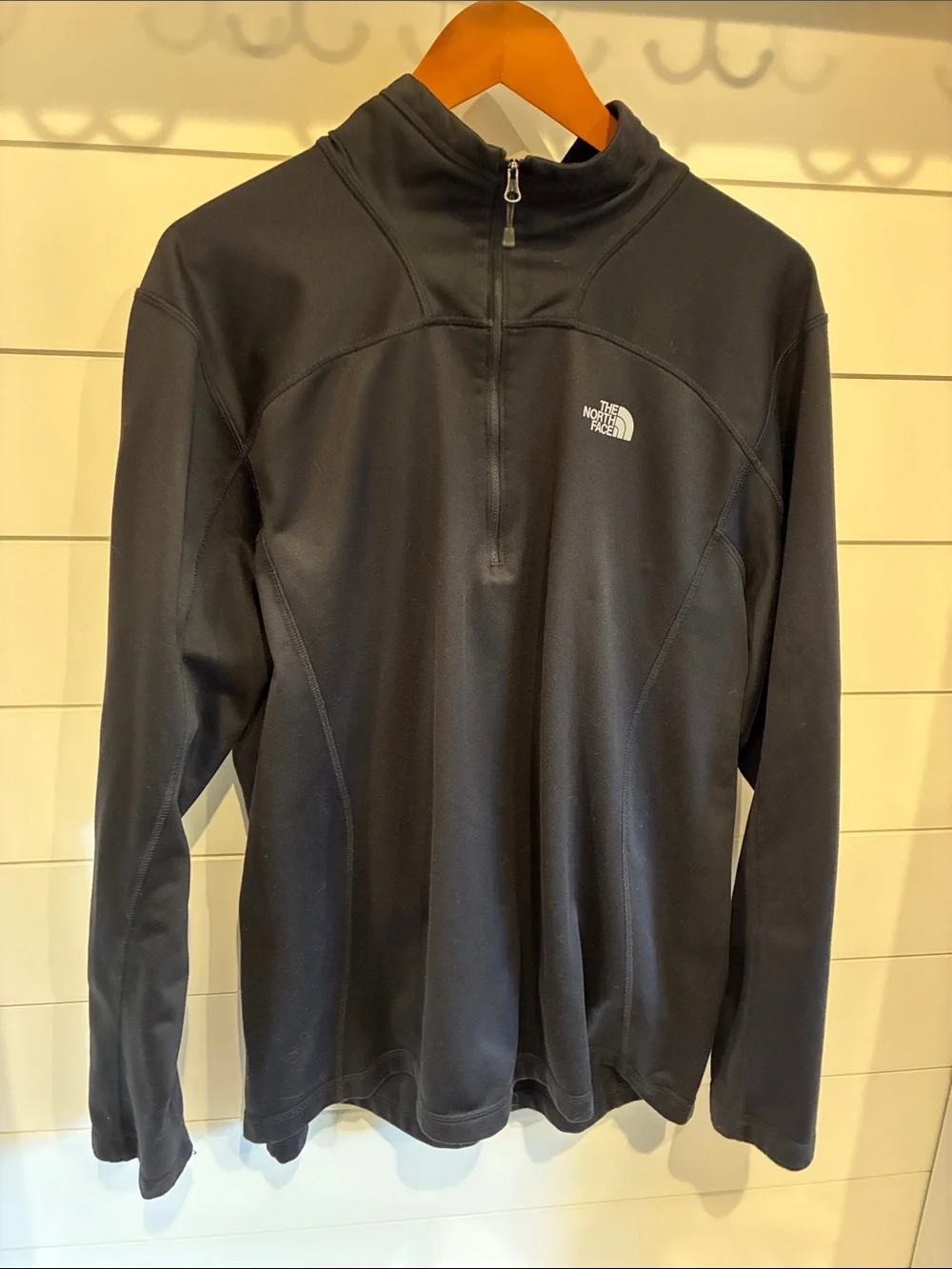 The North Face Men’s Black Quarter-Zip Performance Fleece